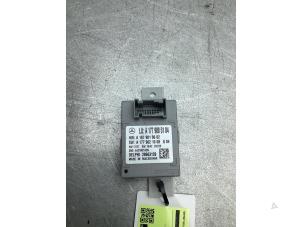 Gebruikte Computer Verlichting Mercedes A Limousine (177.1) 1.3 A-250 e Turbo 16V Prijs € 40,00 Margeregeling aangeboden door Gebr Opdam B.V.