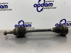 Gebruikte Aandrijfas links-voor Skoda Superb (3TAA) 1.4 TSI 16V Prijs € 100,00 Margeregeling aangeboden door Gebr Opdam B.V.