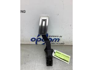 Gebruikte Gaspedaalpositie Sensor Audi A3 Sportback (8YA) 1.0 30 TFSI 12V Mild hybrid Prijs € 50,00 Margeregeling aangeboden door Gebr Opdam B.V.