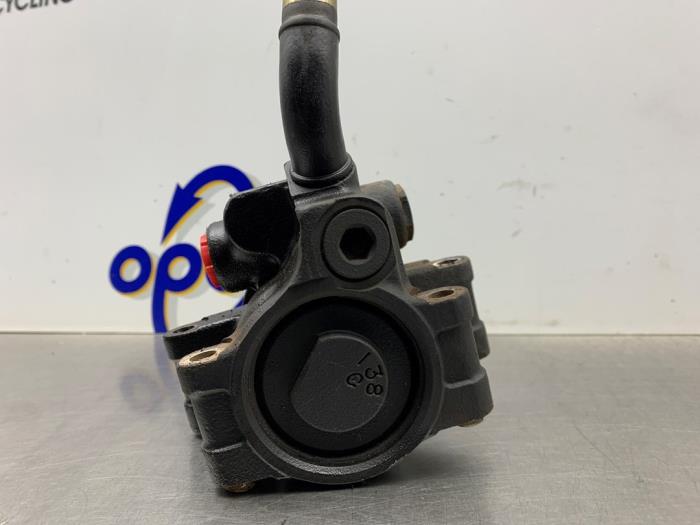 Stuurbekrachtiging Pomp van een Ford Fusion 1.6 16V 2002