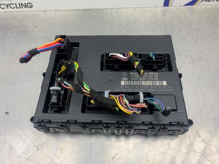 Gebruikte Computer Body Control Mercedes B (W245) 2.0 B-200 16V Prijs € 100,00 Margeregeling aangeboden door Gebr Opdam B.V.