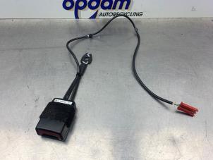 Gebruikte Veiligheidsgordel Insteek links-voor Mercedes B (W245) 2.0 B-200 16V Prijs € 25,00 Margeregeling aangeboden door Gebr Opdam B.V.