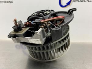 Gebruikte Kachel Ventilatiemotor Mercedes E (W211) 3.0 E-280 V6 24V Prijs € 75,00 Margeregeling aangeboden door Gebr Opdam B.V.