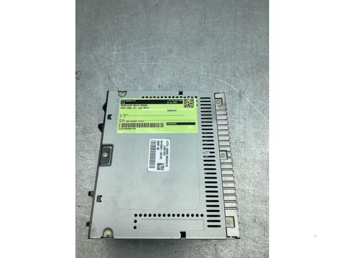 Gebruikte Multi Media Regelunit Opel Karl 1.0 12V Prijs € 125,00 Margeregeling aangeboden door Gebr Opdam B.V.