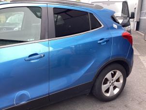 Gebruikte Deur 4Deurs links-achter Opel Mokka/Mokka X 1.4 Turbo 16V 4x2 Prijs € 500,00 Margeregeling aangeboden door Gebr Opdam B.V.