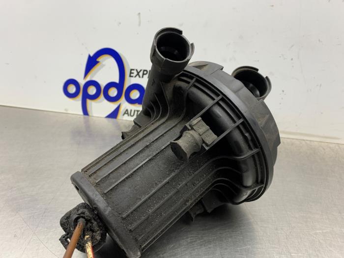 Gebruikte Luchtpomp Uitlaatgas Audi A3 (8L1) 1.8 20V Prijs € 35,00 Margeregeling aangeboden door Gebr Opdam B.V.