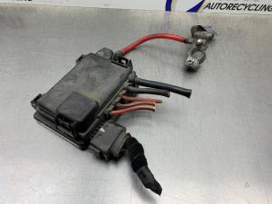 Gebruikte Zekeringkast Volkswagen Sharan (7M8/M9/M6) 2.8 V6 24V Prijs € 50,00 Margeregeling aangeboden door Gebr Opdam B.V.