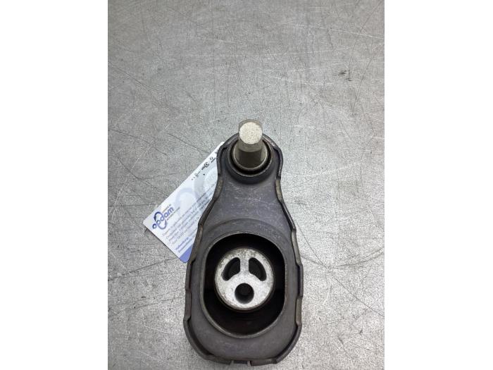 Gebruikte Motorsteun Mercedes A (177.0) 1.3 A-160 Turbo 16V Prijs € 30,00 Margeregeling aangeboden door Gebr Opdam B.V.