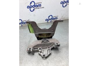 Gebruikte Motorsteun Mercedes A (177.0) 1.3 A-160 Turbo 16V Prijs € 120,00 Margeregeling aangeboden door Gebr Opdam B.V.