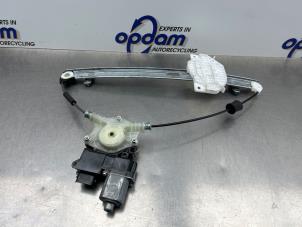 Gebruikte Ruitmechaniek 4Deurs links-voor Kia Picanto (JA) 1.0 DPi 12V Prijs € 90,75 Inclusief btw aangeboden door Gebr Opdam B.V.