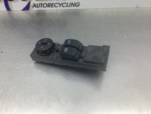 Gebruikte Raam schakelaar elektrisch Ford Focus C-Max 1.8 16V Prijs € 40,00 Margeregeling aangeboden door Gebr Opdam B.V.