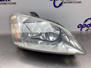 Gebruikte Koplamp rechts Ford Focus C-Max 1.8 16V Prijs € 50,00 Margeregeling aangeboden door Gebr Opdam B.V.