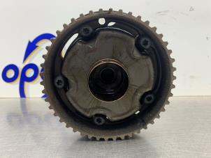 Gebruikte Nokkenas Tandwiel Opel Zafira (M75) 1.8 16V Ecotec Prijs € 50,00 Margeregeling aangeboden door Gebr Opdam B.V.