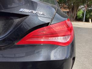 Gebruikte Achterlicht rechts Mercedes CLA (117.3) 1.6 CLA-180 16V Prijs € 250,00 Margeregeling aangeboden door Gebr Opdam B.V.