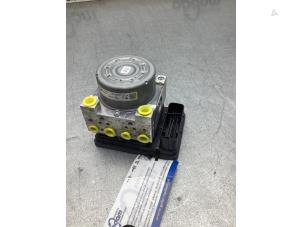 Gebruikte ABS Pomp BMW 3 serie Touring (F31) 330d xDrive 3.0 24V Prijs € 300,00 Margeregeling aangeboden door Gebr Opdam B.V.