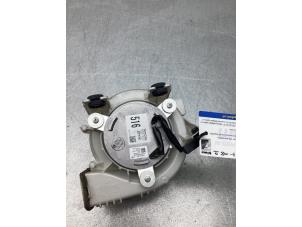 Gebruikte Blower Toyota Auris (E18) 1.8 16V Hybrid Prijs € 35,00 Margeregeling aangeboden door Gebr Opdam B.V.