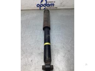 Gebruikte Schokdemper rechts-achter Toyota Auris (E18) 1.8 16V Hybrid Prijs € 25,00 Margeregeling aangeboden door Gebr Opdam B.V.