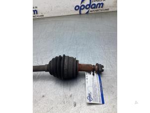 Gebruikte Aandrijfas links-voor Renault Kangoo Express (FW) 1.5 dCi 90 FAP Prijs € 84,70 Inclusief btw aangeboden door Gebr Opdam B.V.