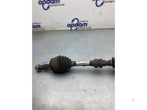 Gebruikte Homokineetas rechts-voor Renault Kadjar (RFEH) 1.2 Energy TCE 130 Prijs € 125,00 Margeregeling aangeboden door Gebr Opdam B.V.