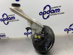 Gebruikte Rembekrachtiger Opel Karl 1.0 12V Prijs € 100,00 Margeregeling aangeboden door Gebr Opdam B.V.