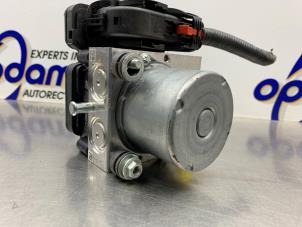 Gebruikte ABS Pomp Opel Karl 1.0 12V Prijs € 150,00 Margeregeling aangeboden door Gebr Opdam B.V.