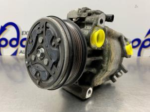 Gebruikte Aircopomp Opel Karl 1.0 12V Prijs € 150,00 Margeregeling aangeboden door Gebr Opdam B.V.