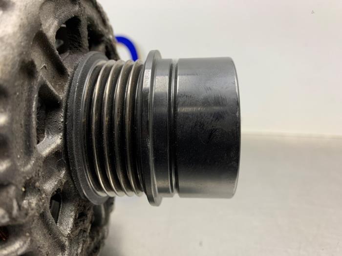 Dynamo van een Opel Karl 1.0 12V 2019