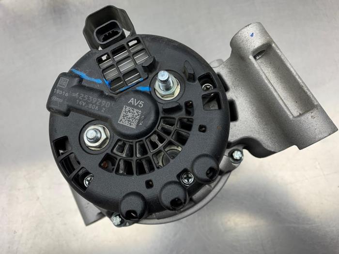 Dynamo van een Opel Karl 1.0 12V 2019