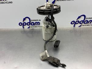 Gebruikte Benzinepomp Opel Karl 1.0 12V Prijs € 70,00 Margeregeling aangeboden door Gebr Opdam B.V.