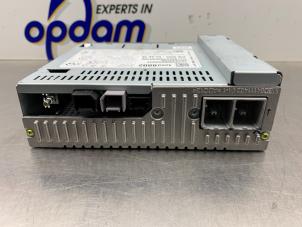 Gebruikte Multi Media Regelunit Opel Karl 1.0 12V Prijs € 150,00 Margeregeling aangeboden door Gebr Opdam B.V.