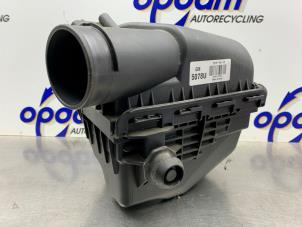 Gebruikte Luchtfilterhuis Opel Karl 1.0 12V Prijs € 50,00 Margeregeling aangeboden door Gebr Opdam B.V.