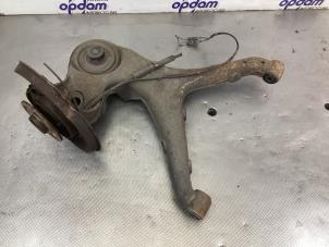 Gebruikte Fusee rechts-achter Mercedes Vito (639.6) 2.2 109 CDI 16V Prijs € 125,00 Margeregeling aangeboden door Gebr Opdam B.V.