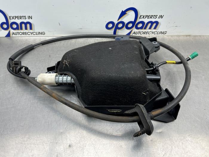 Gebruikte Handrem motor Citroen C4 Picasso (UD/UE/UF) 2.0 16V Autom. Prijs € 225,00 Margeregeling aangeboden door Gebr Opdam B.V.
