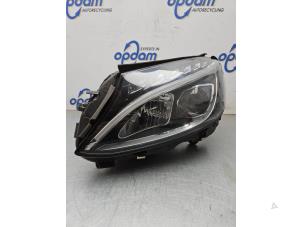 Gebruikte Linker Koplamp Mercedes C (R205) C-180 1.6 16V Prijs € 750,00 Margeregeling aangeboden door Gebr Opdam B.V.