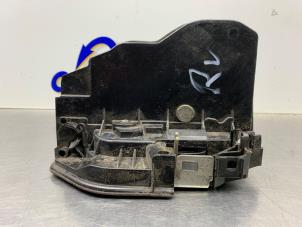 Gebruikte Slotmechaniek Portier 4Deurs rechts-voor BMW 1 serie (E87/87N) 116i 1.6 16V Prijs € 50,00 Margeregeling aangeboden door Gebr Opdam B.V.
