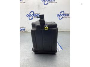 Gebruikte Expansievat BMW 6 serie (F12) 650i V8 32V Prijs € 50,00 Margeregeling aangeboden door Gebr Opdam B.V.