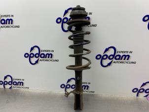 Gebruikte Mac Phersonpoot rechts-voor Dacia Sandero I (BS) 1.4 Prijs € 50,00 Margeregeling aangeboden door Gebr Opdam B.V.