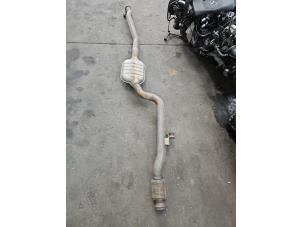 Gebruikte Uitlaat Middendemper Mercedes C (R205) C-180 1.6 16V Prijs € 200,00 Margeregeling aangeboden door Gebr Opdam B.V.