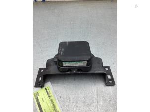 Gebruikte Sensor ACC (afstand) Mazda CX-3 (DJ/DK) 2.0 SkyActiv-G 121 Prijs € 750,00 Margeregeling aangeboden door Gebr Opdam B.V.