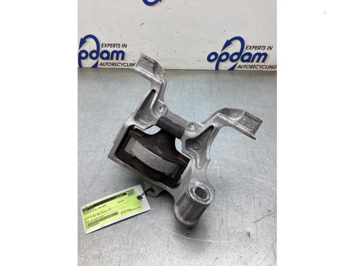 Gebruikte Motorsteun Mazda CX-3 (DJ/DK) 2.0 SkyActiv-G 121 Prijs € 50,00 Margeregeling aangeboden door Gebr Opdam B.V.