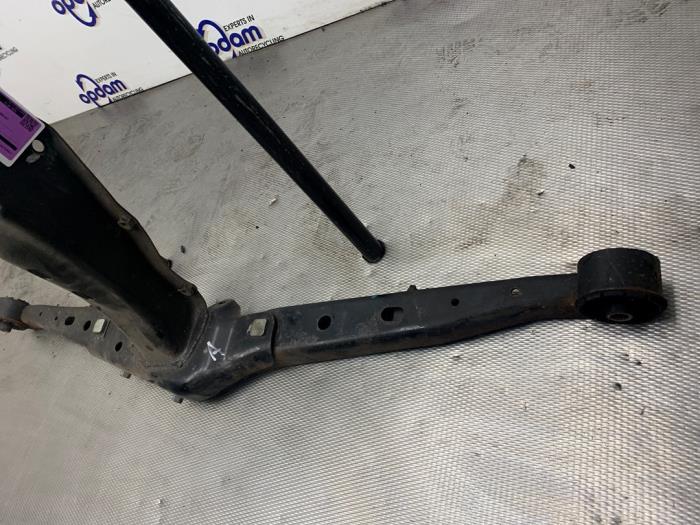 Cardan steun van een Subaru Forester (SG) 2.0 16V X 2007