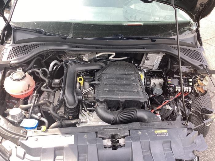 Gebruikte Versnellingsbak Skoda Fabia III Combi (NJ5) 1.0 TSI 12V Prijs op aanvraag aangeboden door Gebr Opdam B.V.