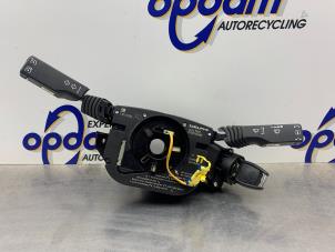 Gebruikte Combischakelaar Stuurkolom Opel Vectra C 1.8 16V Prijs € 100,00 Margeregeling aangeboden door Gebr Opdam B.V.