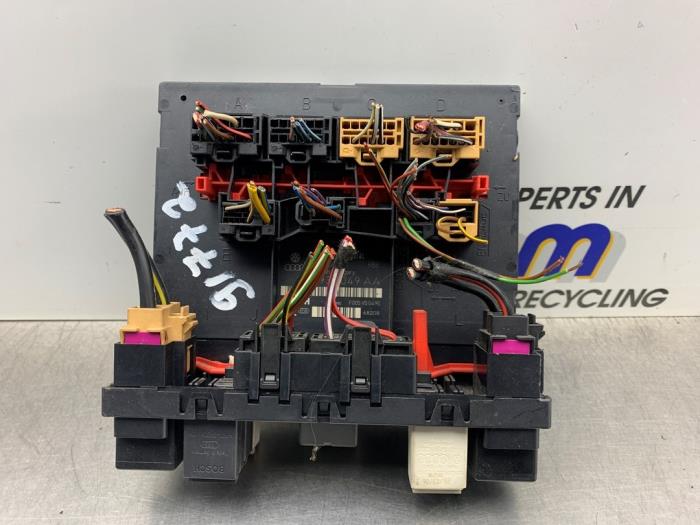 Gebruikte Module Bodycontrol Volkswagen Caddy III (2KA,2KH,2CA,2CH) 2.0 SDI Prijs € 75,00 Margeregeling aangeboden door Gebr Opdam B.V.