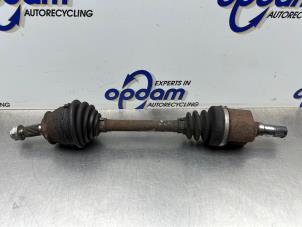 Gebruikte Homokineetas links-voor Mini Mini (R56) 1.6 16V Cooper S Prijs € 60,00 Margeregeling aangeboden door Gebr Opdam B.V.