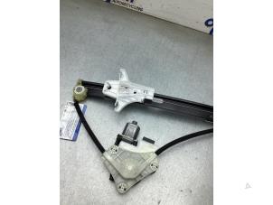 Gebruikte Ruitmechaniek 4Deurs links-achter Volkswagen T-Roc I 1.5 TSI 16V Prijs € 50,00 Margeregeling aangeboden door Gebr Opdam B.V.