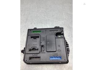 Gebruikte Module Bodycontrol Renault Megane III Coupe (DZ) 1.4 16V TCe 130 Prijs € 50,00 Margeregeling aangeboden door Gebr Opdam B.V.