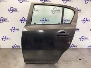 Gebruikte Deur 4Deurs links-achter Opel Corsa D 1.2 16V Prijs € 150,00 Margeregeling aangeboden door Gebr Opdam B.V.