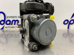 Gebruikte ABS Pomp Opel Corsa D 1.2 16V Prijs € 400,00 Margeregeling aangeboden door Gebr Opdam B.V.