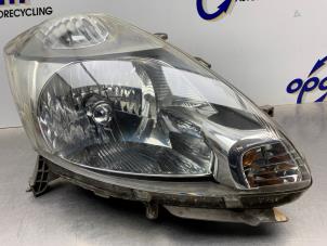 Gebruikte Koplamp rechts Subaru Justy (M3) 1.0 12V DVVT Prijs € 60,00 Margeregeling aangeboden door Gebr Opdam B.V.
